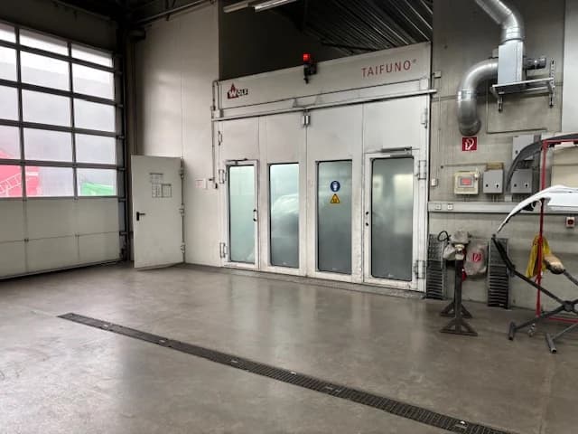 Lackierkabine in der Werkstatt von Klink in Singen
